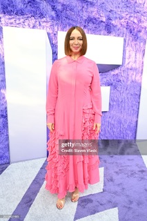 Maya Rudolph feet photo thumbnail