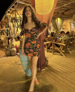 Mayan El Sayed feet photo thumbnail