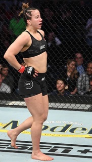 Maycee Barber feet photo thumbnail