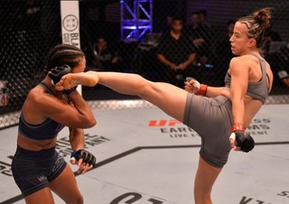 Maycee Barber feet photo thumbnail