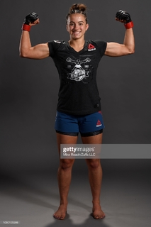 Maycee Barber feet photo thumbnail