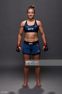 Maycee Barber feet photo thumbnail