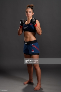 Maycee Barber feet photo thumbnail