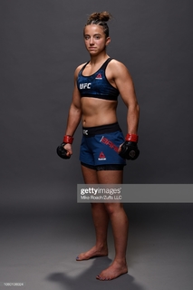 Maycee Barber feet photo thumbnail