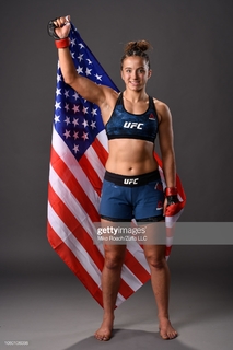 Maycee Barber feet photo thumbnail