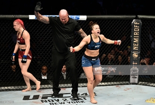 Maycee Barber feet photo thumbnail