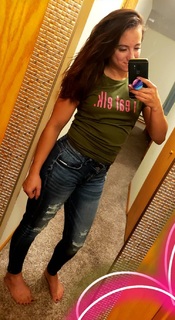 Maycee Barber feet photo thumbnail