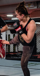 Maycee Barber feet photo thumbnail