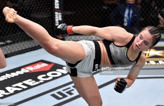 Maycee Barber feet photo thumbnail