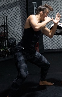 Maycee Barber feet photo thumbnail