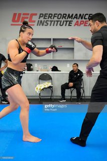 Maycee Barber feet photo thumbnail