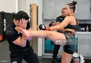 Maycee Barber feet photo thumbnail