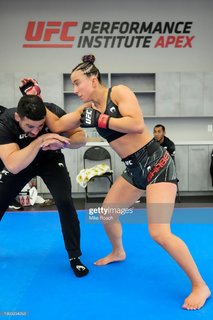 Maycee Barber feet photo thumbnail