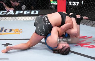 Maycee Barber feet photo thumbnail