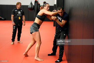 Maycee Barber feet photo thumbnail