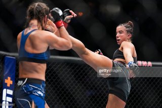 Maycee Barber feet photo thumbnail