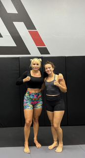 Maycee Barber feet photo thumbnail