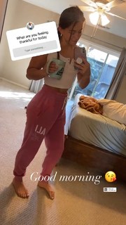 Maycee Barber feet photo thumbnail