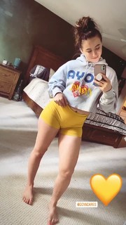 Maycee Barber feet photo thumbnail