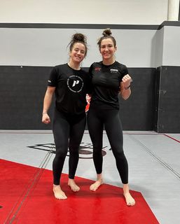 Maycee Barber feet photo thumbnail