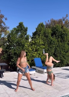 Maycee Barber feet photo thumbnail