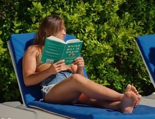 Maycee Barber feet photo thumbnail