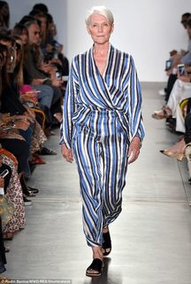 Maye Musk feet photo 1