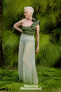 Maye Musk feet photo 3