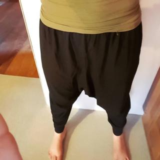 Mayim Bialik feet photo thumbnail