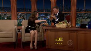 Mayim Bialik feet photo thumbnail