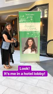 Mayim Bialik feet photo thumbnail