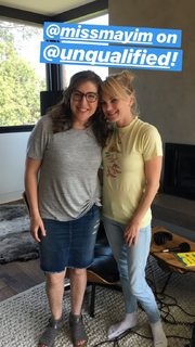 Mayim Bialik feet photo thumbnail