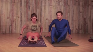 Mayim Bialik feet photo thumbnail