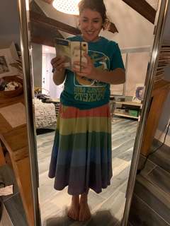 Mayim Bialik feet photo thumbnail