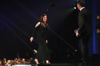 Mayim Bialik feet photo thumbnail