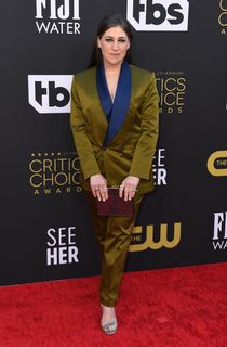 Mayim Bialik feet photo thumbnail
