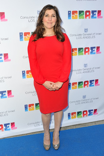 Mayim Bialik feet photo thumbnail