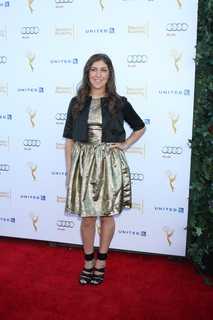 Mayim Bialik feet photo thumbnail