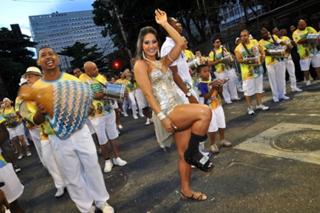 Mayra Cardi feet photo 1
