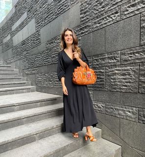 Mayrín Villanueva feet photo thumbnail