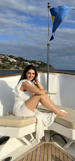 Mayrín Villanueva feet photo thumbnail