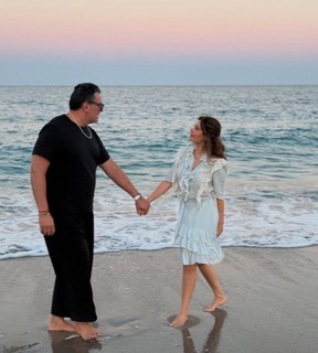 Mayrín Villanueva feet photo thumbnail