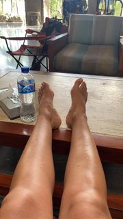 Mayrín Villanueva feet photo thumbnail