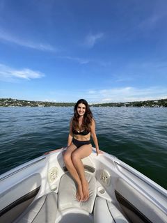 Mayrín Villanueva feet photo thumbnail