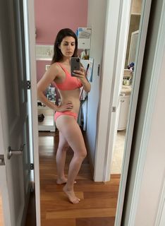 Mayrín Villanueva feet photo 2