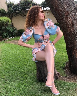 Mayté Carranco feet photo thumbnail