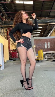 Mayté Carranco feet photo thumbnail