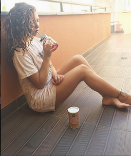 Maéva Martinez feet photo 2