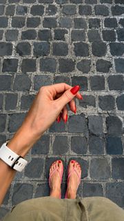 Maëva Coucke feet photo 1