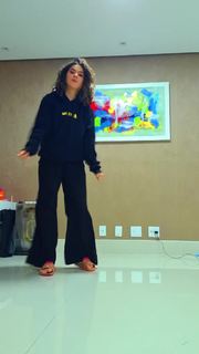 Maísa Silva feet photo thumbnail